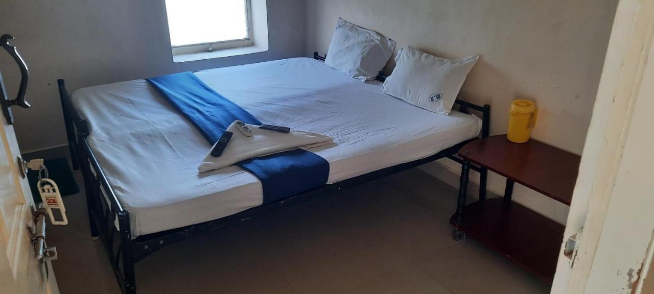 Mr Residency Hotel มทุราย ภายนอก รูปภาพ